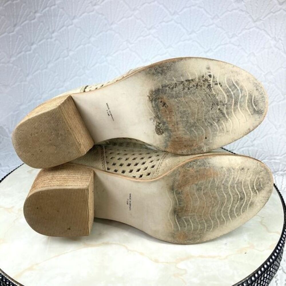 Matisse Brooklyn Peep Toe Ankle Bootie Women 7.5 Tan Studded Suede Boho Comfort - Picture 11 of 13